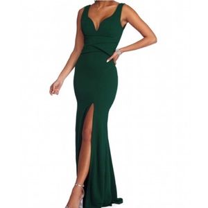Windsor Sleeveless Slit Green Formal Dress